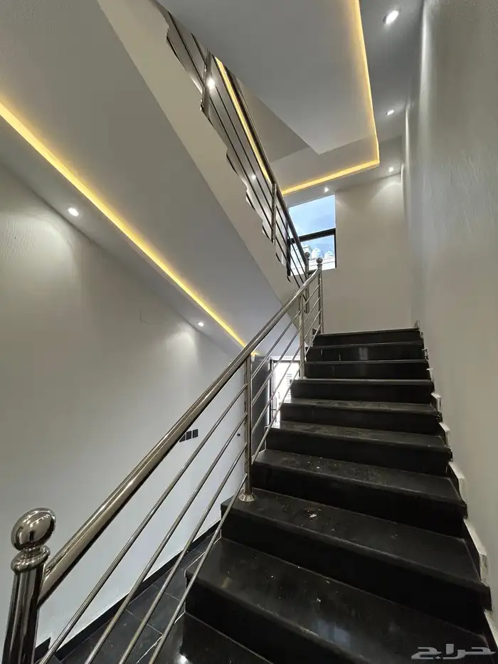 للبيع شقق نظام ادوار في حي الإسكان تشطيبات فاخرة سعر مناسب 16