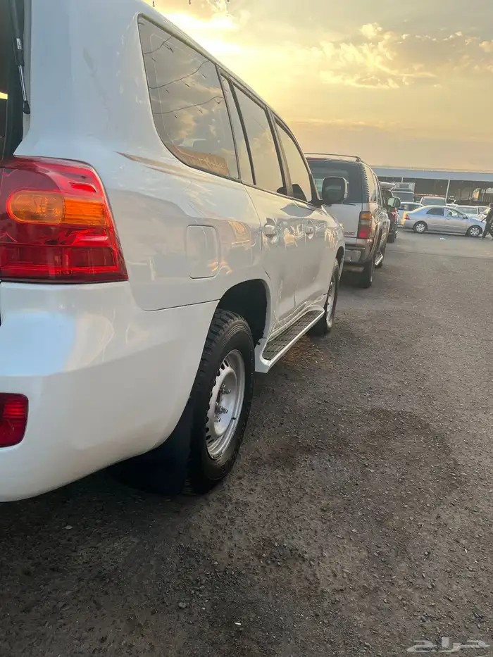 جيب لاندكروزر 2010 6