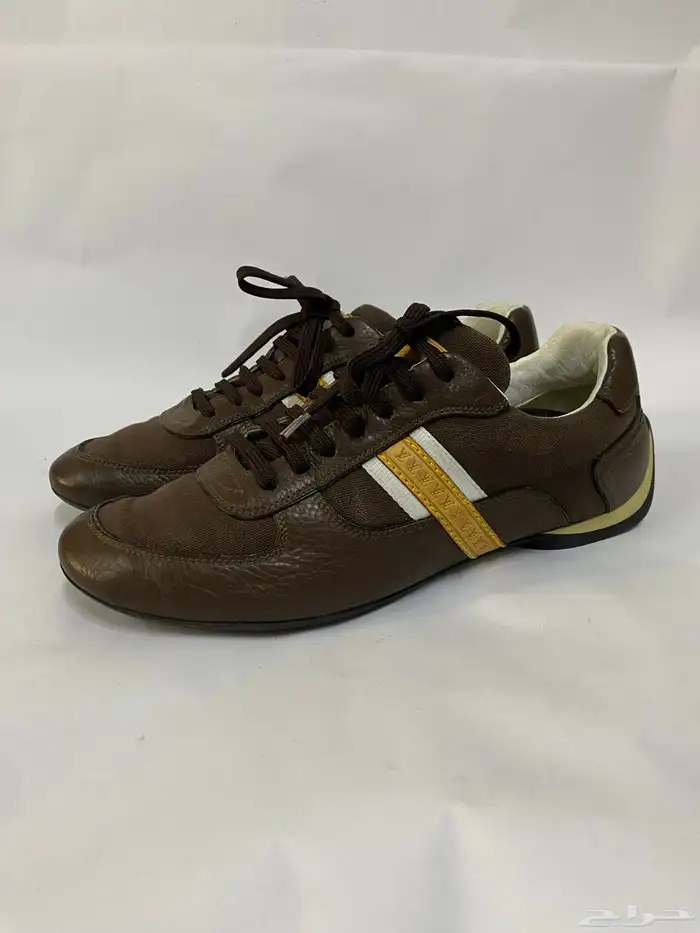 حذاء رياضه سنكرز لوي فيتون louis vuitton مقاس 40 اصلي 1