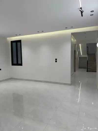 للبيع دور أرضي بتصميم روف 6 غرف خلف أسواق العثيم بالمحالة index