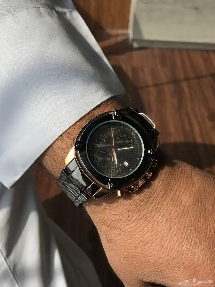 ساعات 50 ريال ضد الماء 20