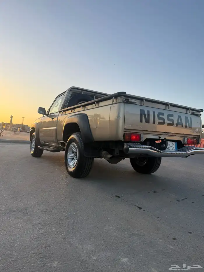 شاص نيسان 2012ذهبي بنزين 4