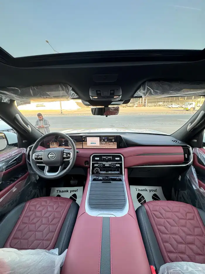 للبيع نيسان باترول بلاتينيوم 2025 - فل كامل -عداد 8 الف فقط 11