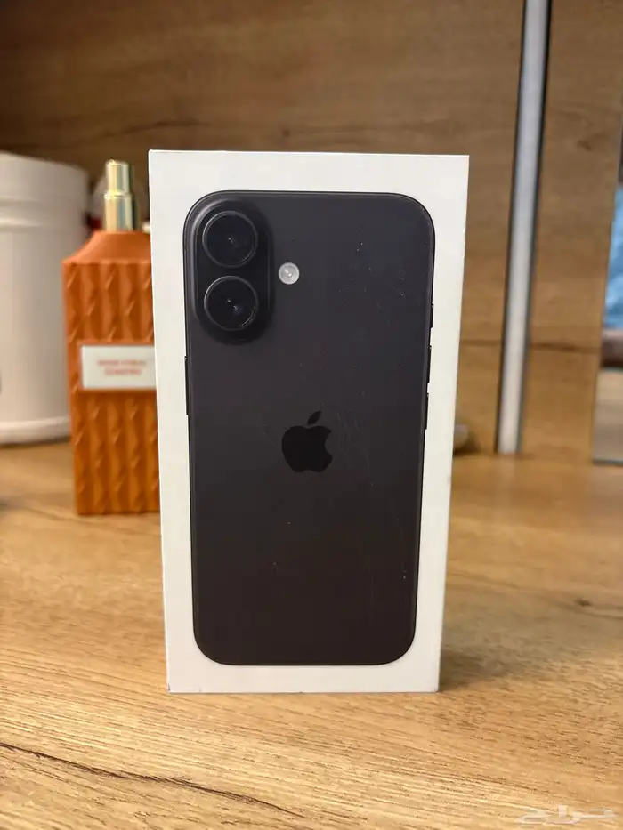 ايفون 16 العادي اسود128جيجا لم يفتح كرتونه 6