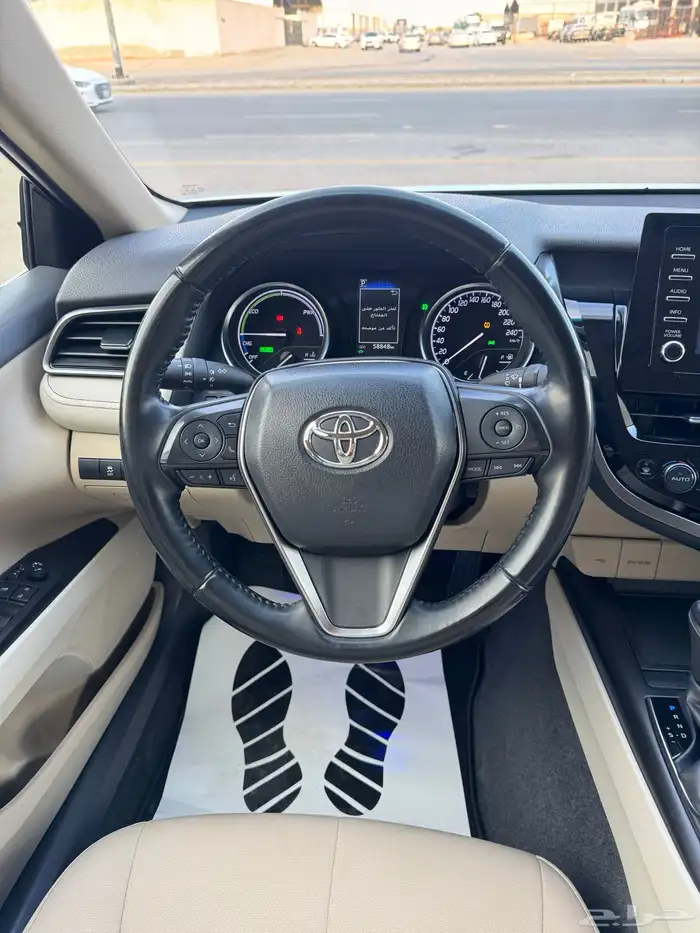 للبيع تويوتا كامري 2024 - فل كامل هايبرد - بحالة الوكاله 13