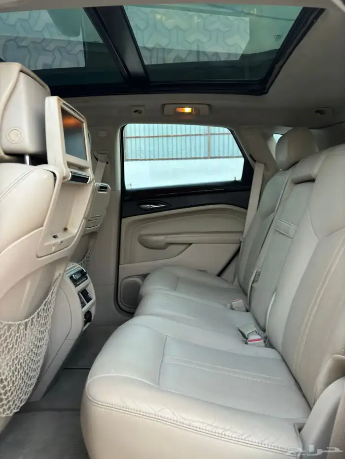 كاديلاك SRX 2010 فل كامل فتحه بانوراما 11