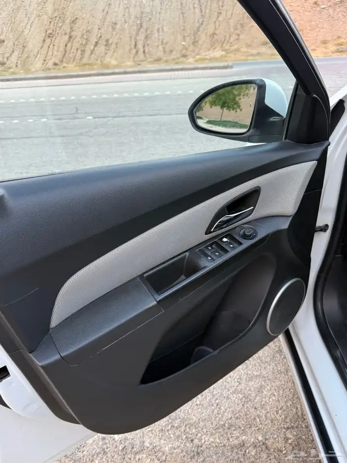 شيفرولية كروز نظيف جدا 30