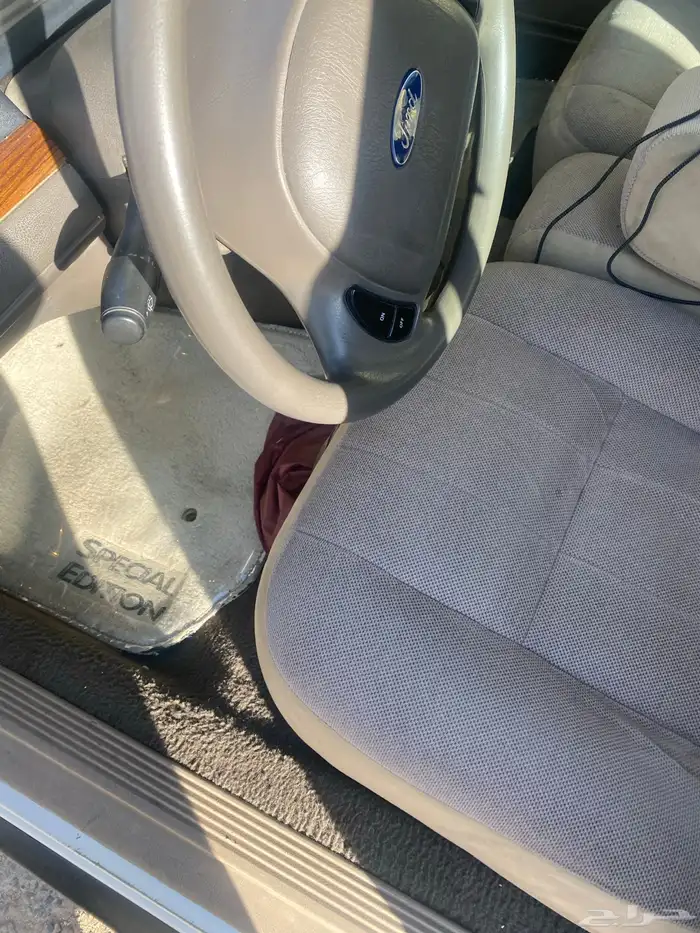 فورد فكتوريا 2004 54