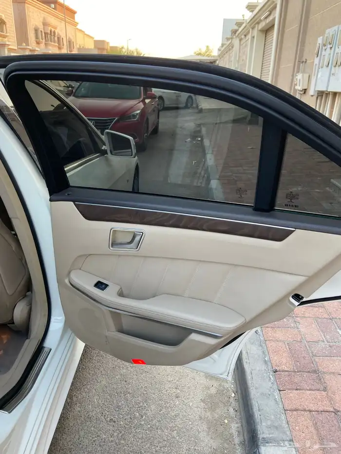 للبيع مرسيدس موديل 2014 شرط 3