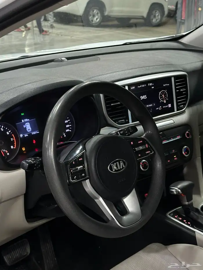 كيا سبورتاج 2022 دبل لدى معرض(عبيد الرشيدي) 22