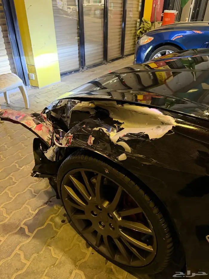 مازراتي جراند توريزمور اس 4.7 2012 المكينة الحمراء مصدومة 21