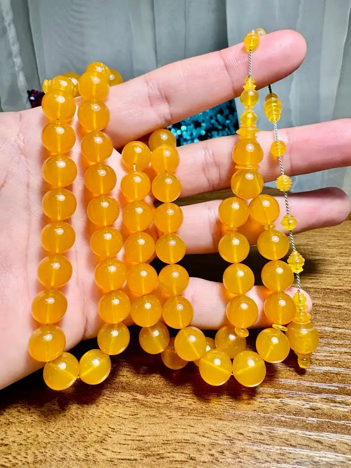 سبحة قلاليث صب قديم لون المكعبات جميل جدا 1