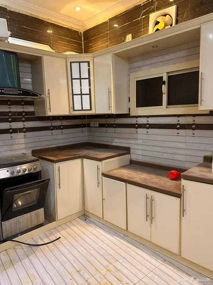 اثاث مستخدم مطبخ فرن دواليب 1