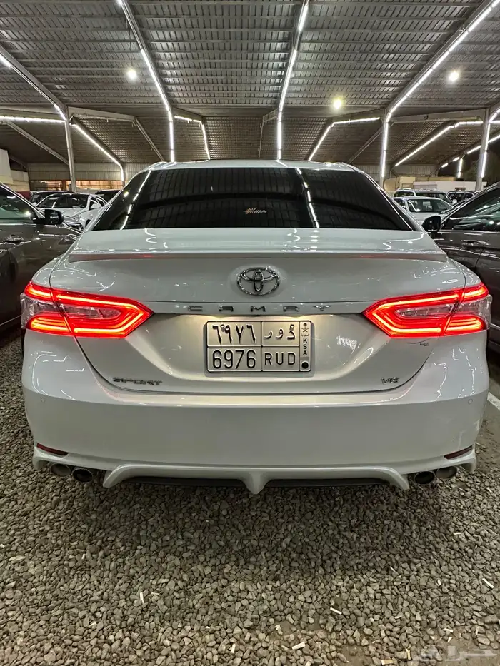 للبيع تويوتا كامري قراندي 2019 فل كامل السوم 78000 الف 8