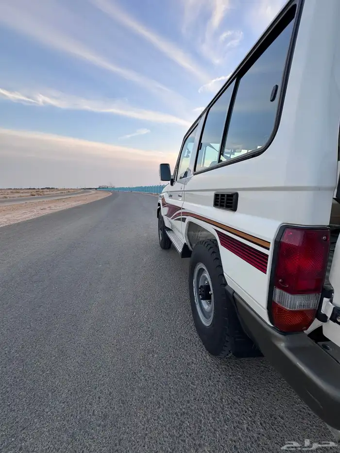 جيب ربع تويوتا 2011 ابيض للبيع 17