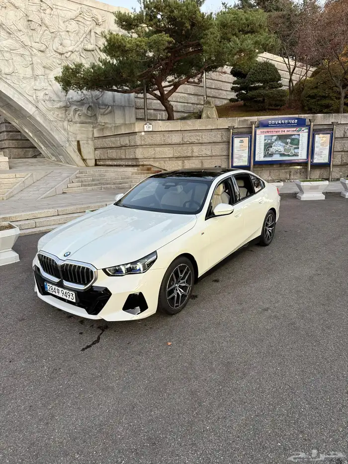 بي ام دبليو 520i 30