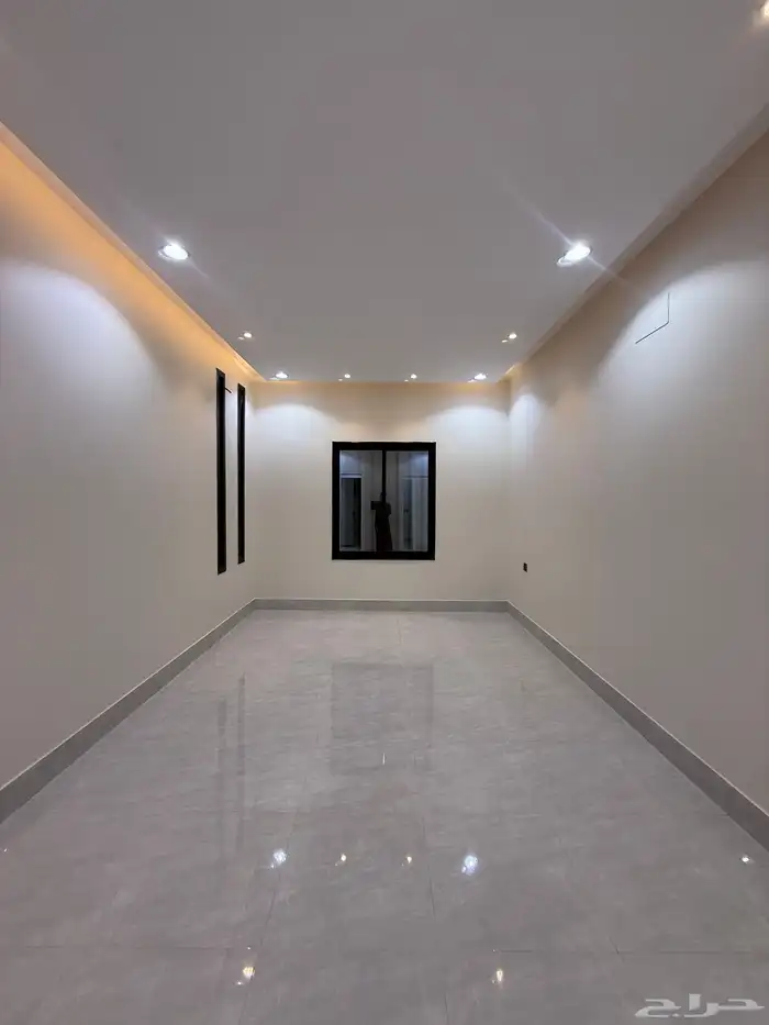 للبيع شقق ارضيه وشقق علويه ف ابها قرطبه مقابل مبني الاذاعه 8