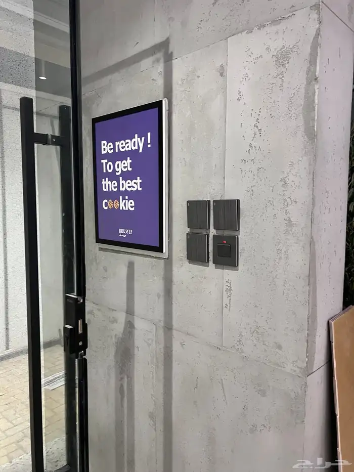 تنفيذ كافة انواع اللوحات المضيئة والمطبوعات والدروع 0