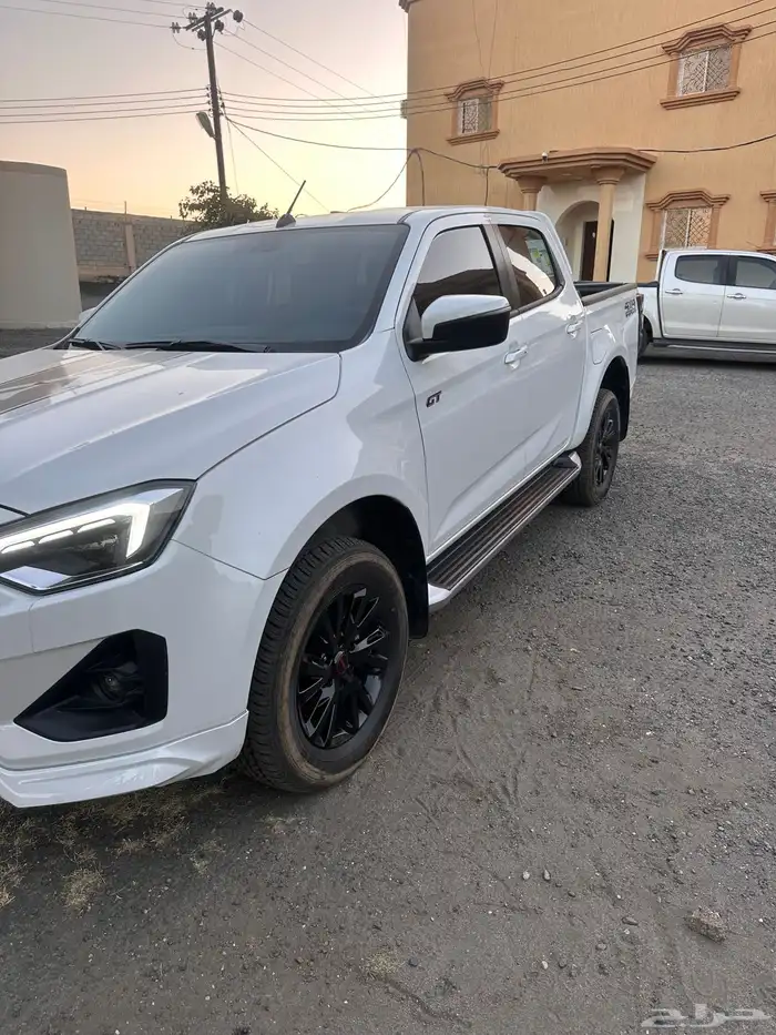 ايسوزو ديماكس جي تي 2025 1