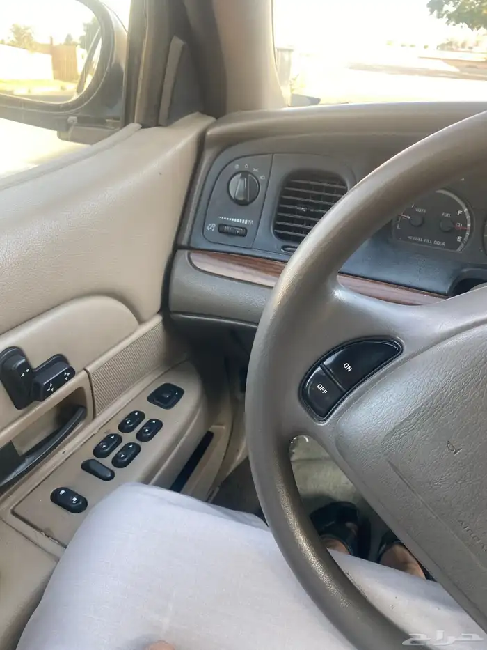 كراون فيكتوريا 2004 39