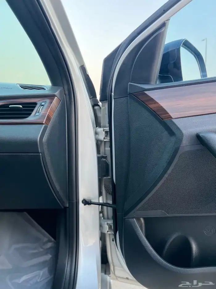 سوناتا سمارت فضي نظيف جدا  للمستخدم 14