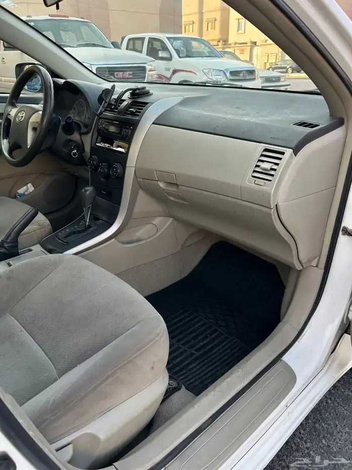 للبيع تويوتا كورولا 2013 9