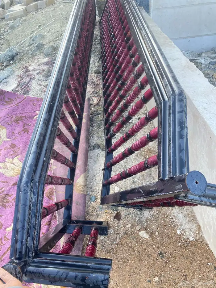 دربزان درج نظيف وشبه جديد. الموقع حداد بني مالك 4