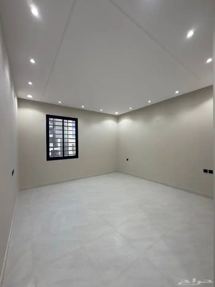 شقه علويه 6 غرف بدرج داخلي للسطح ابها قرب المطار-بسعر540الف 19