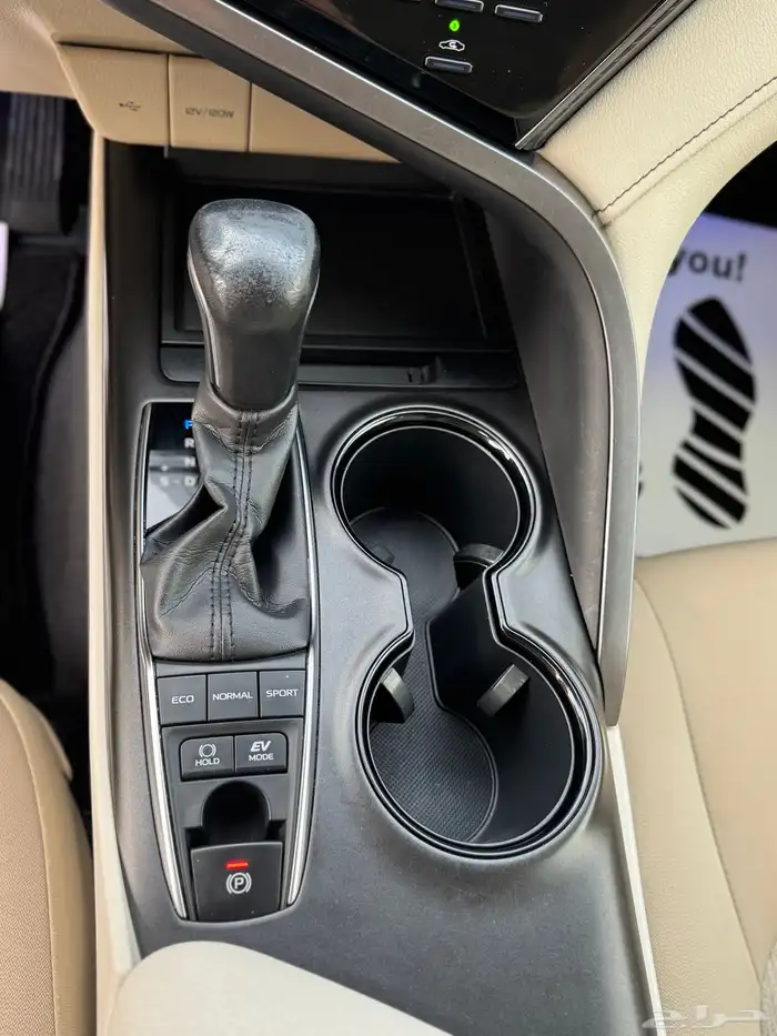 للبيع تويوتا كامري 2024 - فل كامل هايبرد - بحالة الوكاله 16