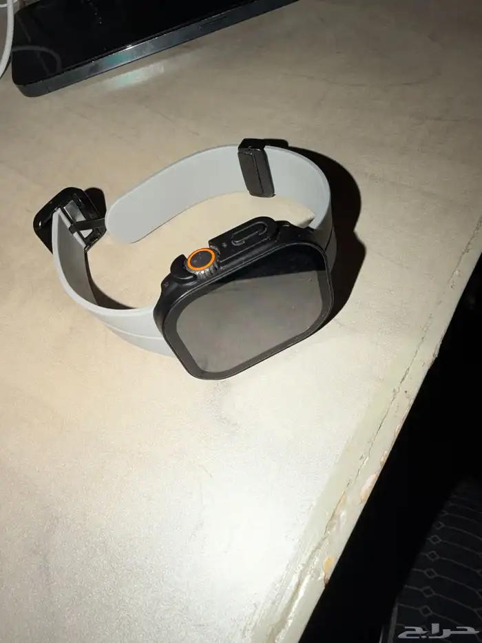 ساعه ابل الترا 2 0