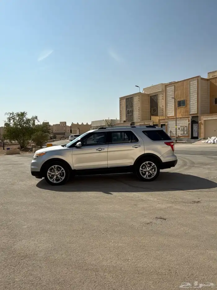 فورد اكسبلور فل كامل ليمتد 13