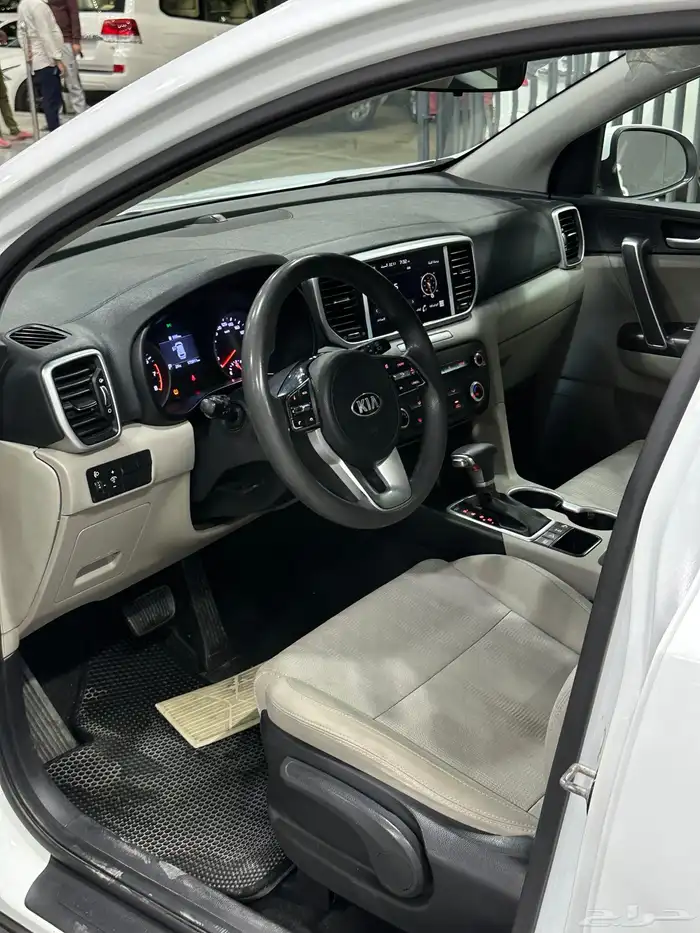 كيا سبورتاج 2022 دبل لدى معرض(عبيد الرشيدي) 19