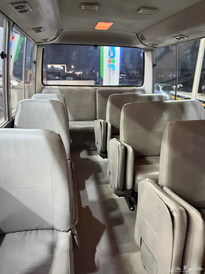 باص كوستر موديل 2009 بنزين 26 مقعد 3