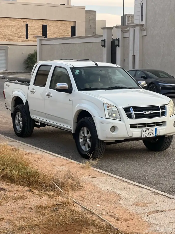 ايسوزو ديماكس 1