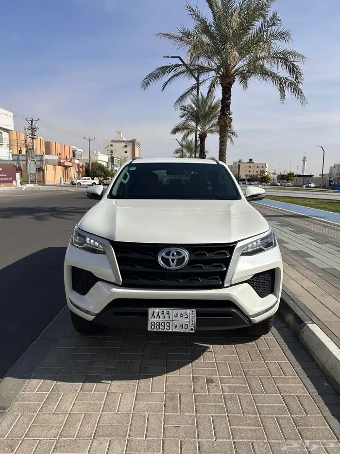 فورتشنر 2021 ابيض 4 دبل 0