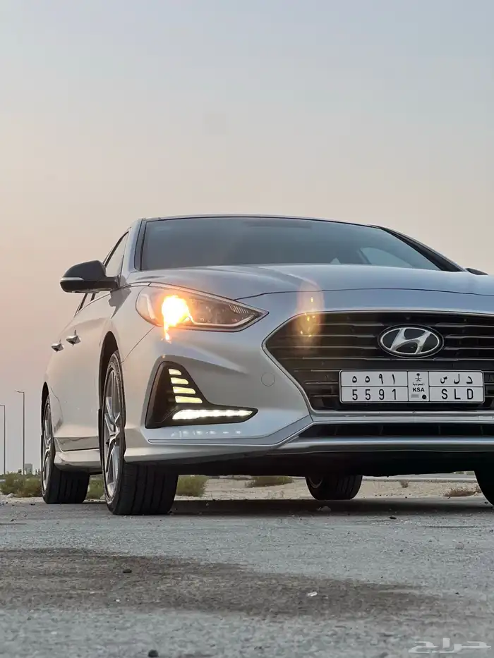 سوناتا سمارت فضي نظيف جدا  للمستخدم 2