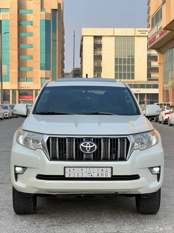 تويوتا برادو ربع موديل 2019 فل 4