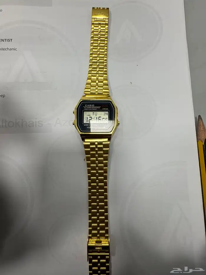 ساعه كاسيو ذهبيه ما لبستها إلى مرا 0