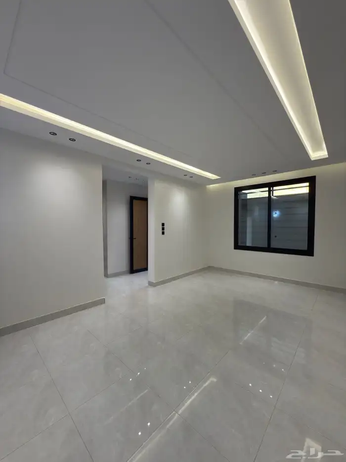 للبيع دور أرضي بتصميم روف 6 غرف خلف أسواق العثيم بالمحالة 4