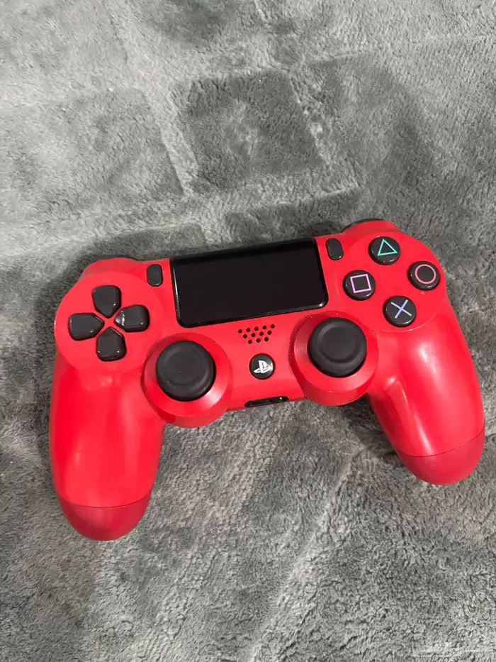 يد سوني 4 اصلية عليها ختم سوني 0