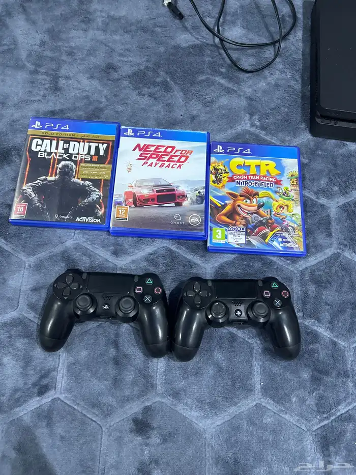 سوني 4 للبيع ما طقه شي ولا مره راح للصيانه جديد ما استخدم 2