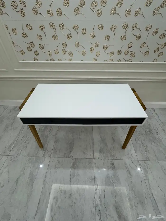 مكتب ابيض للبيع 0