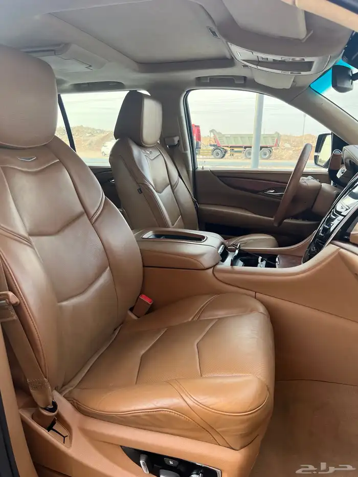 كاديلاك اسكاليد 2015 الدفعة الاخيرة شبه مخزن 26