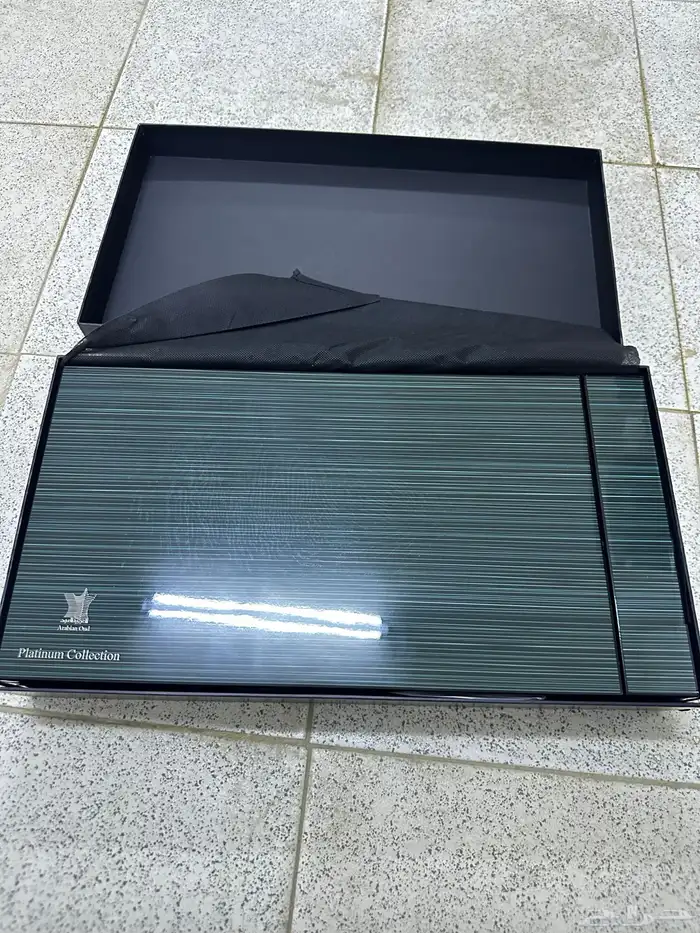 بشوت وهدايا اطقم طيب وعود وسيوف للبيع جملة او تفريد 25