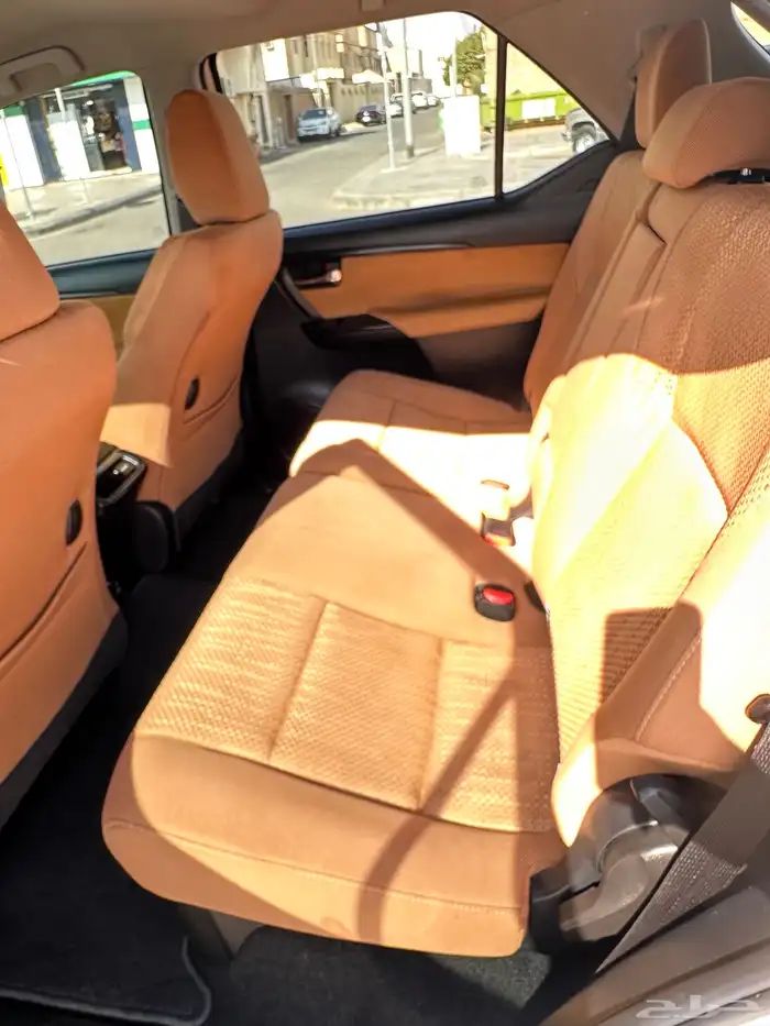 فورتشنر 2021 ابيض 4 دبل 20