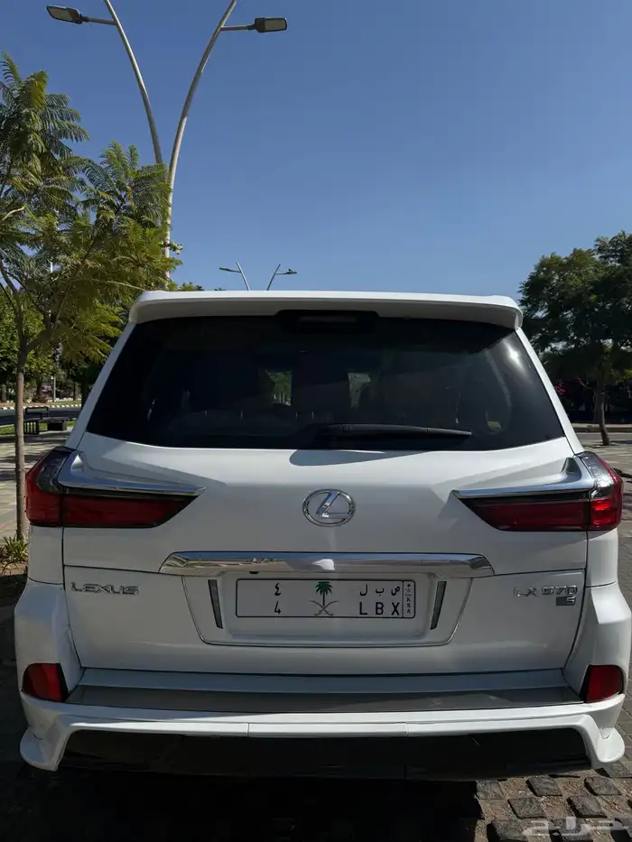 لكزس LX570 2016 6