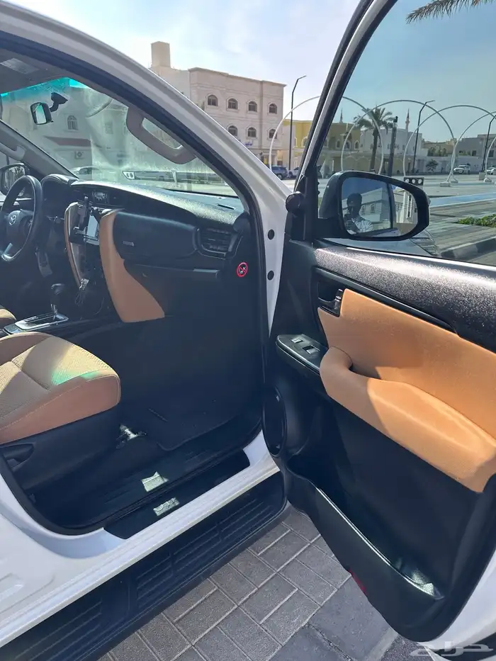 فورتشنر 2021 ابيض 4 دبل 21