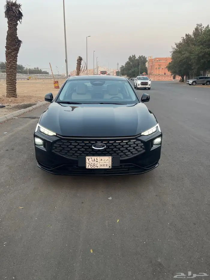 فورد تورس 2023 B ترند 1