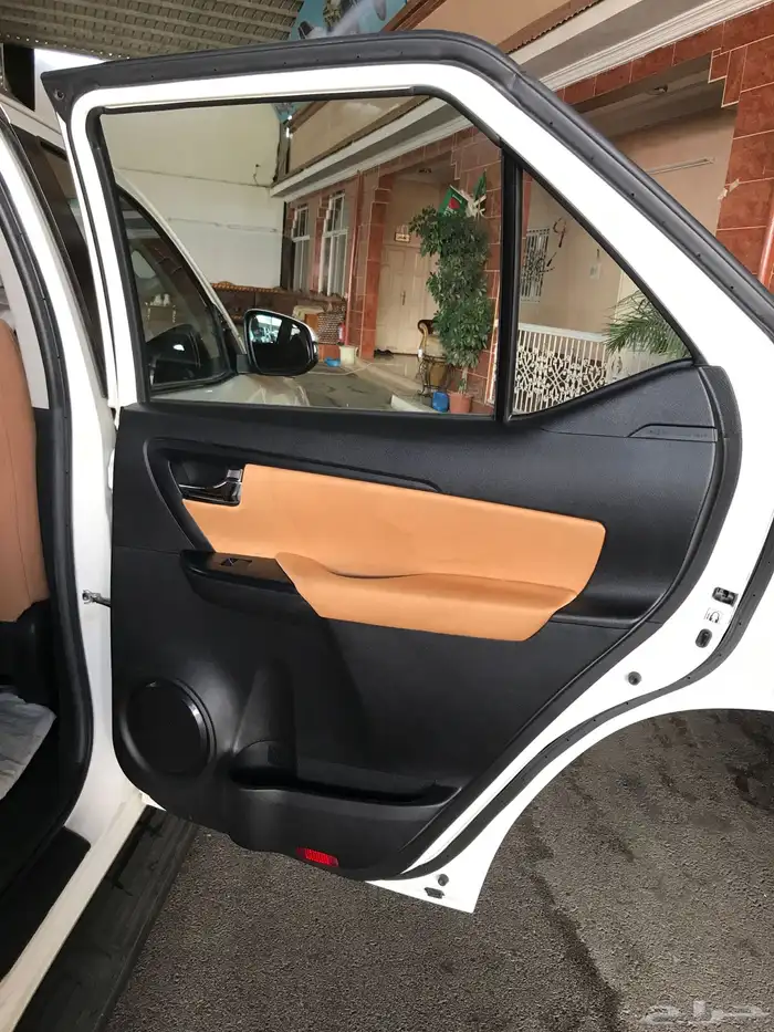 جيب فورتشنر ديزل 2400cc موديل 2022 12