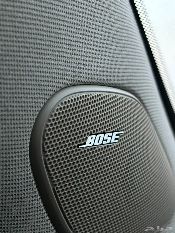 كاديلاك SRX 2010 فل كامل فتحه بانوراما 26